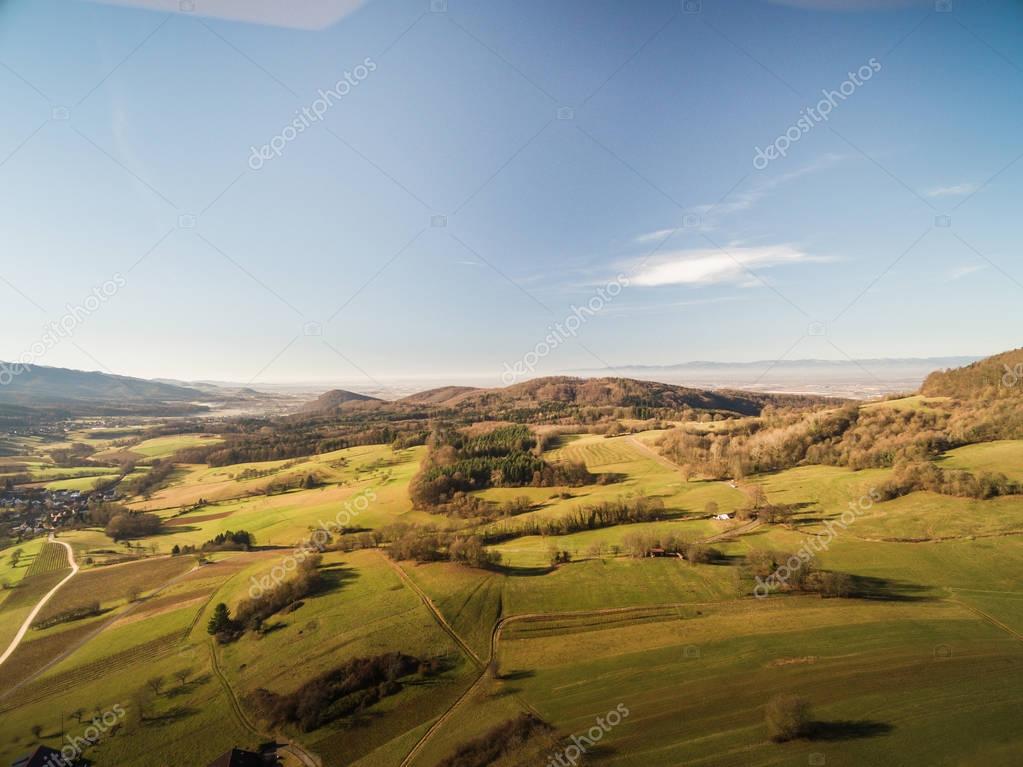Paysage autour d’une petite ville du sud de la France